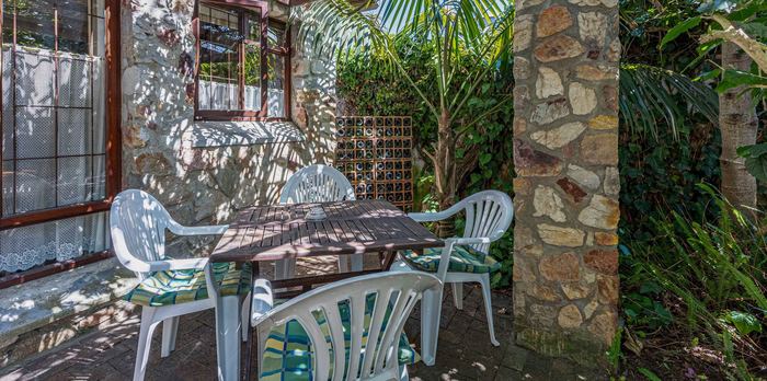 Stone Cottage patio