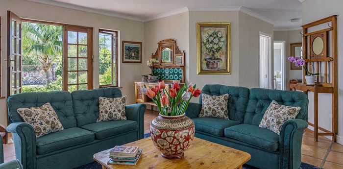 Sunbird Suite lounge